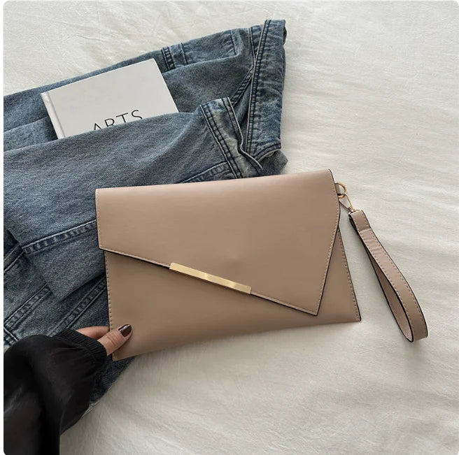 Clutch de Sobre para Mujer – Diseño Elegante y Único