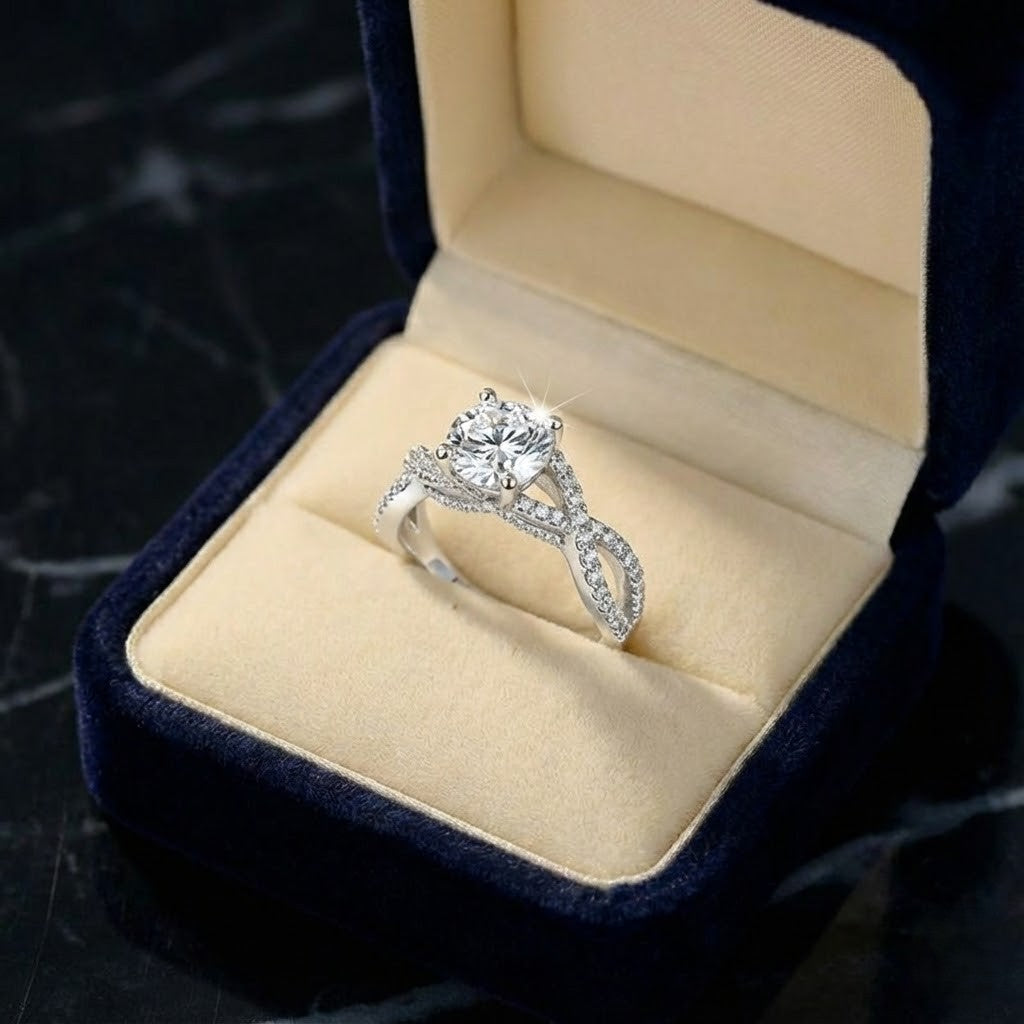 Anillo Starlight Pavé Moissanita y Plata de Ley S925