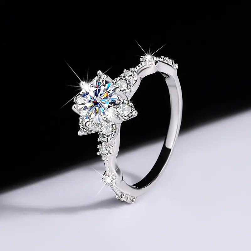 Anillo de Plata Esterlina S925 con Gema de Moissanita