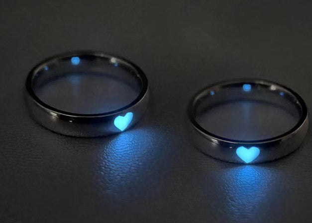 Anillos luminosos Love Glow con diseño de corazón (Un solo artículo)