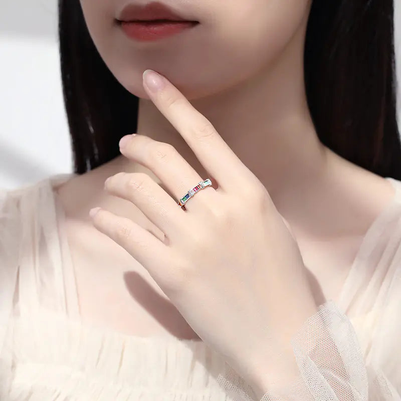 Anillo de Amor Arcoíris en Plata de Ley para Mujeres
