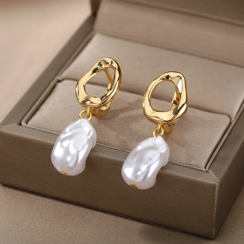 Aretes de Perlas Bañados en Oro de 18K con Circonitas (Un Par)