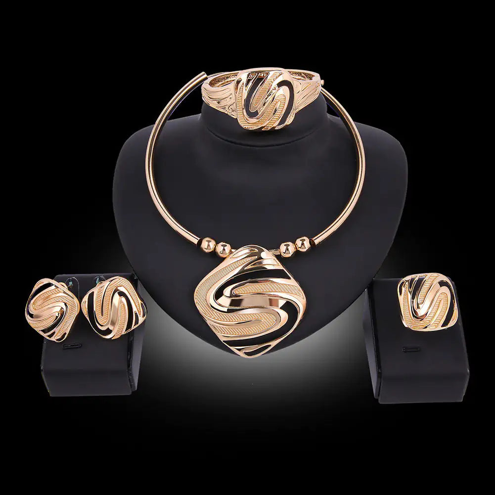 Conjunto de Joyería Nupcial India en Oro