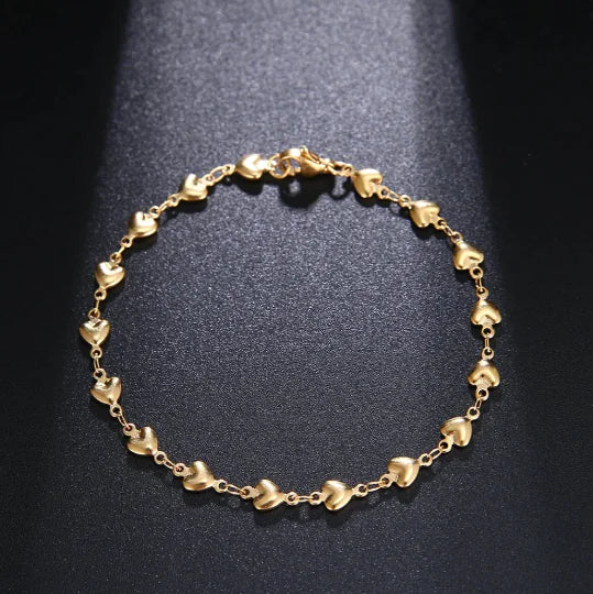 Pulsera Multi Corazones Chapada en Oro de 18K (Una Pieza)