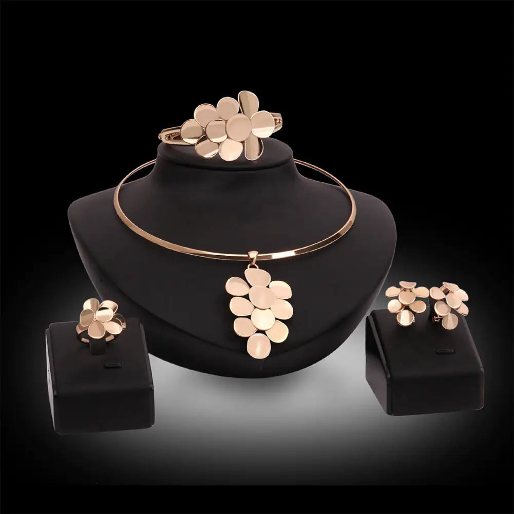 Conjunto de Joyería Nupcial India en Oro