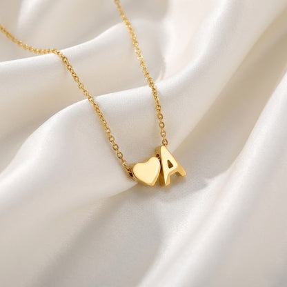 Collar Iconic Heart Initial