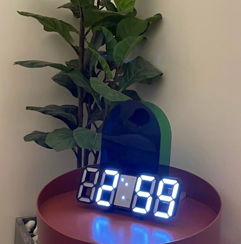 Reloj de Pared LED Inteligente Diseño Minimalista Con Alarma y Temperatura