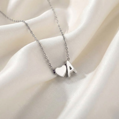 Collar Iconic Heart Initial