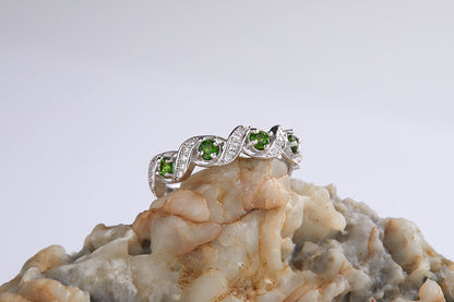 Anillo Infinte Green Plata de Ley S925 y Diópsido Natural
