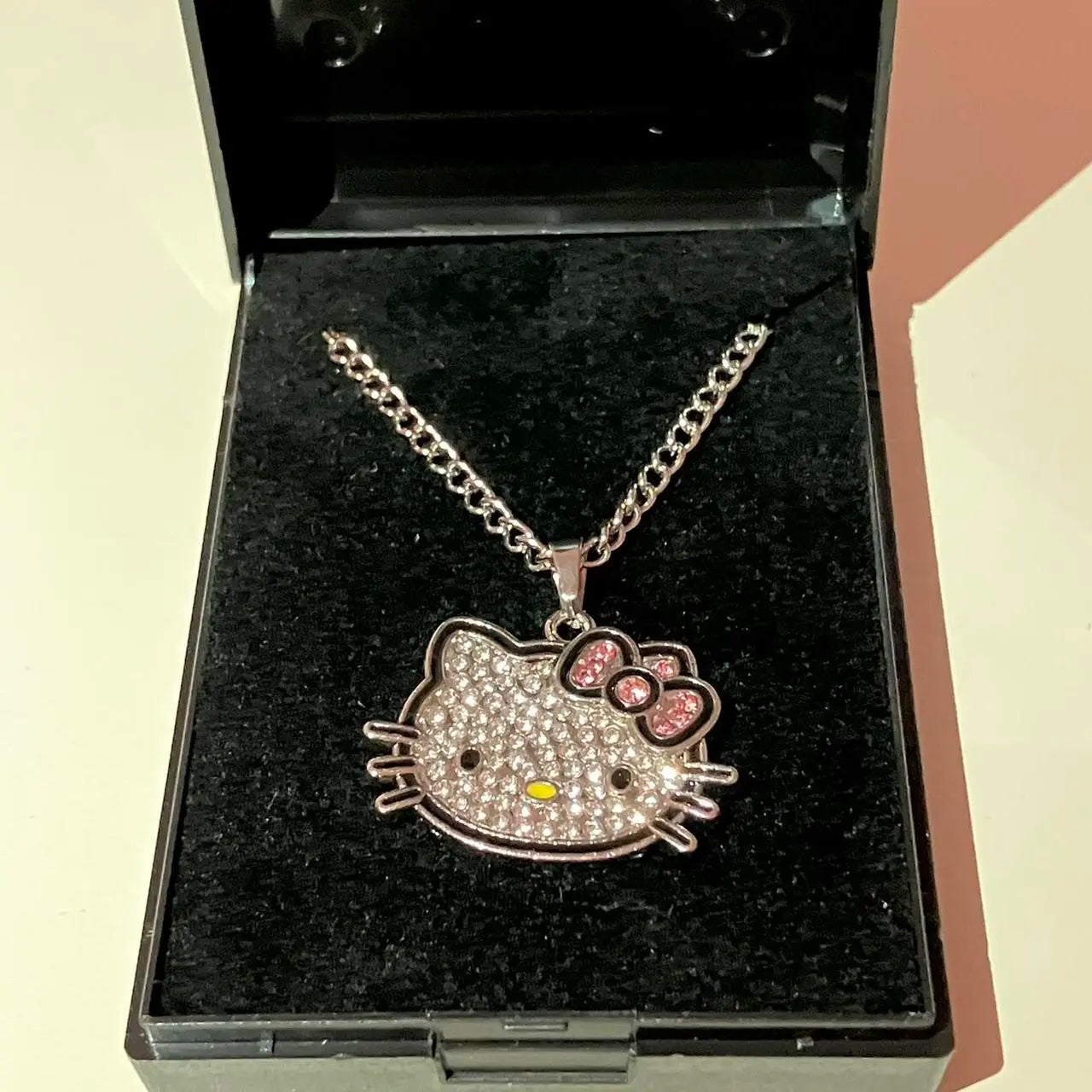 Collar Kitty Kawaii con Lazo Rosa y Diamanté