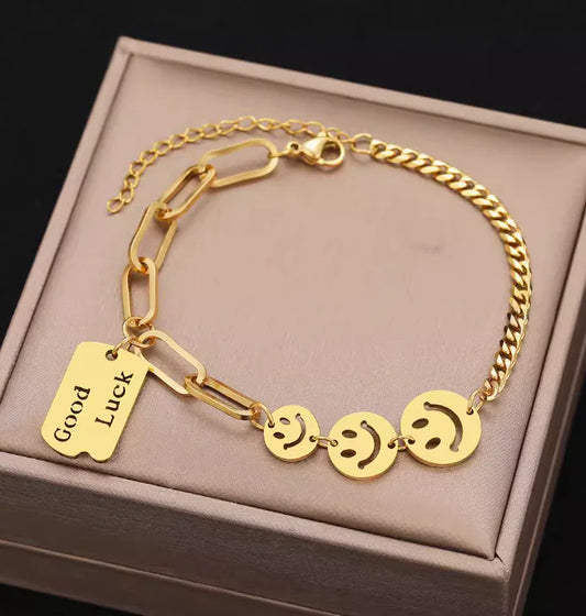 Pulsera Infinito Bañada en Oro de 18K (Una Pieza)