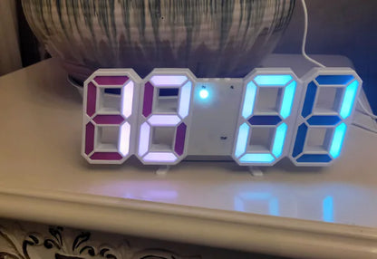 Reloj de Pared LED Simple con Alarma